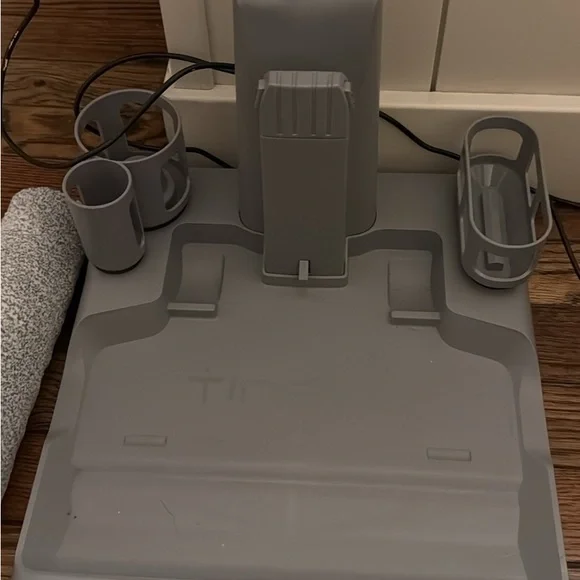 Tineco Floor Washer Vacuum and Mop 5 Series Cordless - Picture 11 of 12